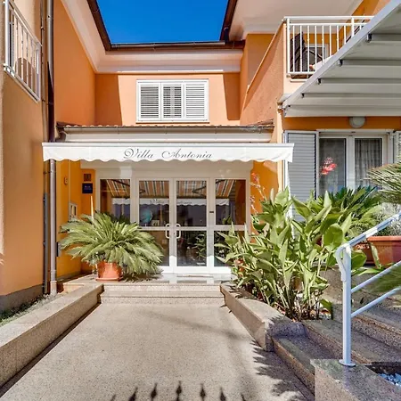 Villa Rovinj Apartments *