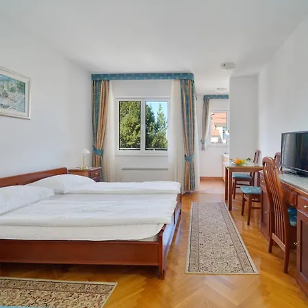 Gasthuis Villa Rovinj Apartments 3*